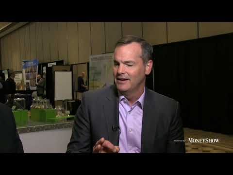 The Benefits of Non-Correlated Assets | Chris Gaffney - YouTube