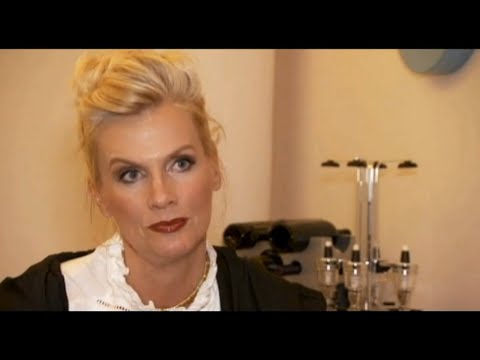 Gunilla Persson i Svenska New York-Fruar (Avsnitt 2:4) 2010