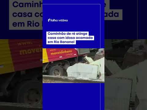 Caminhão de ré atinge casa com idosa acamada em Rio Bananal