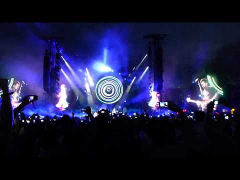 Coldplay Intro - Mylo Xyloto - Hurts Like Heaven Live Torino [Full HD 1080p]