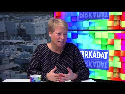 Délelőtt éjszakáig tart a Színházak Éjszakája a Jókai téren.