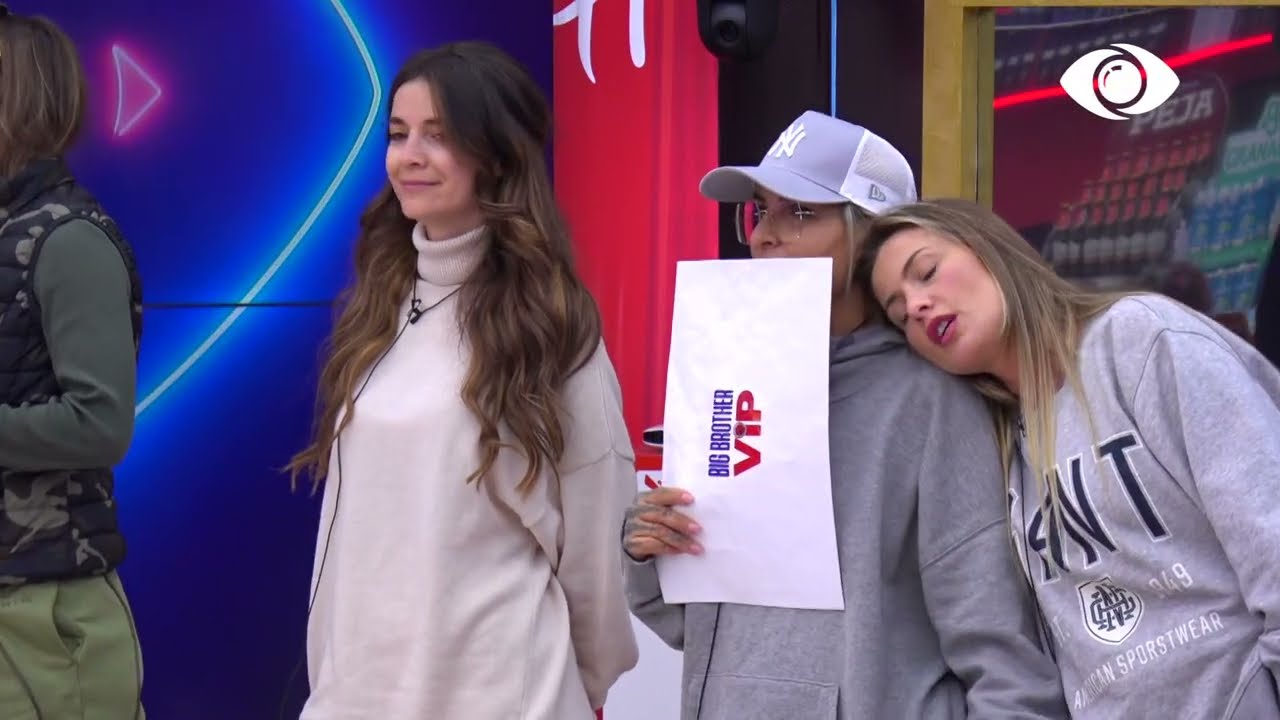 Prova e javës/ Banorët ndahen në 2 grupe, duhet të bëjnë 2000 petulla me miell Ola