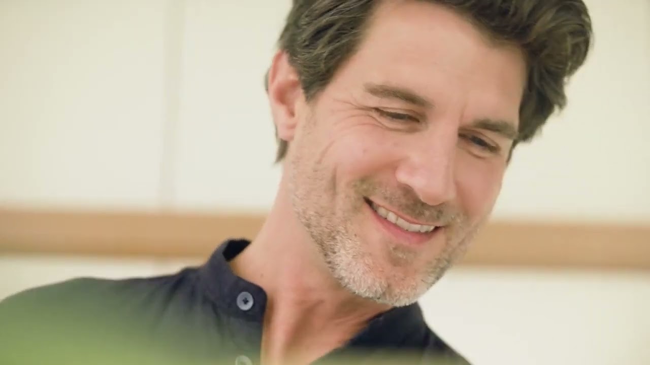 Електрогриль BRAUN CG 9040 video preview