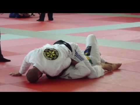 Johannes Wieth vs Renato Tavares - IBJJF London Open 2014 - Black Adult - Heavy