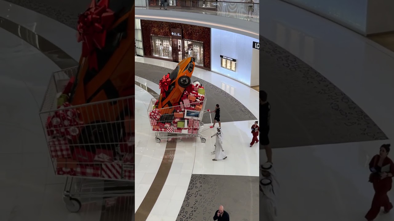 Dubai is ready for Black Friday 🛒🛍 #blackfriday #dubai #uae #shopping