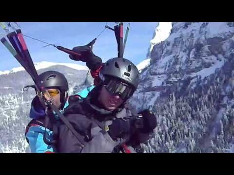 Paragliding above Murren