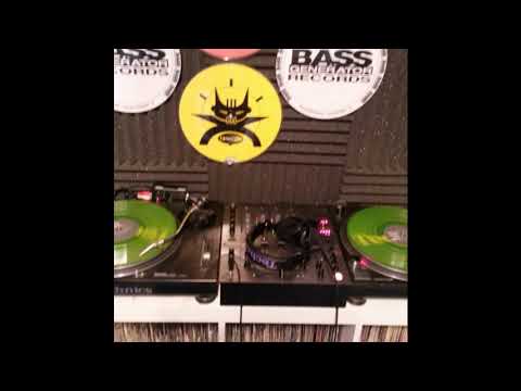 DJ MK-One - One Scouse Bounce Donk Vinyl vs CDJ Volume 02 2015
