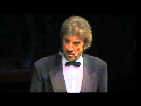 Gigi Proietti: Er cavajere nero