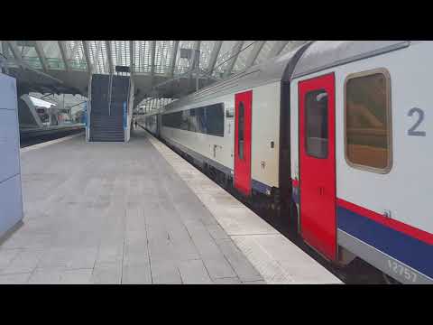 NMBS 1811 met 12 I4 rijtuigen vertrekt van Luik Guilemins naar Oostende