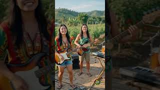 Download lagu 🥬🎶 Filipina Girl Band Sings Tagalog Reggae in a Beautiful Vegetable Farm! 🇵🇭 #Shorts #reggae mp3