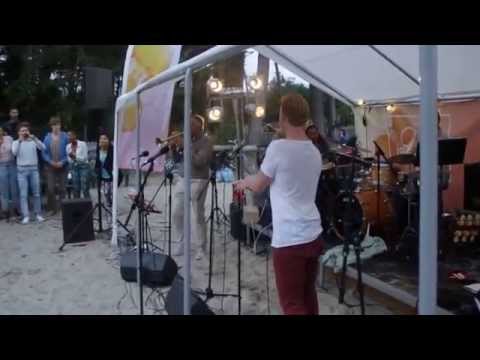 JELLYFISH IN CONCERT - David Dam Julia Zahra, Cheyenne Toney, Renee de Ruijter,Basja