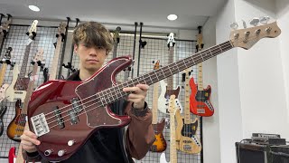 Video thumbnail for Freedom Custom Guitar Research / C.S. Blowzer 4st Alder 2P/R VMP【Test Play】 by Bass Sound Maniac