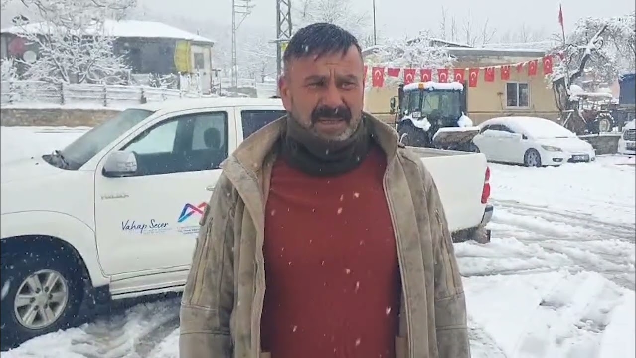 BÜYÜKŞEHİR EKİPLERİ GECE GÜNDÜZ KARLA MÜCADELE EDİYOR