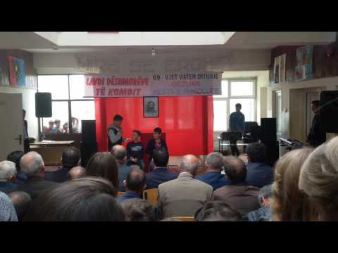 Humori i dites se shkolles ne Lumisht