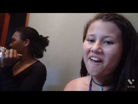 Minha prima reagindo ao funk 😂