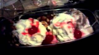 BRAUM'S Banana Split