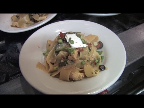 download lagu mp3 mp4 Chicken Pappardelle Pasta, download lagu Chicken Pappardelle Pasta gratis, unduh video klip Chicken Pappardelle Pasta