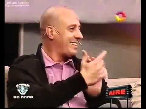 Chistes de Yayo 48 - pareja gay en la playa - gorda depilada.avi