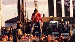 &quot;The Power of Positive Drinkin&#39;&quot; Chris Janson - Fort Wayne, IN 9/30/15