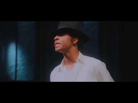 Cast performing song Beat It