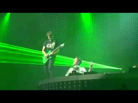 Groovesum - Gitarist Eller van Buuren (Armin Only - White Sand - LIVE)
