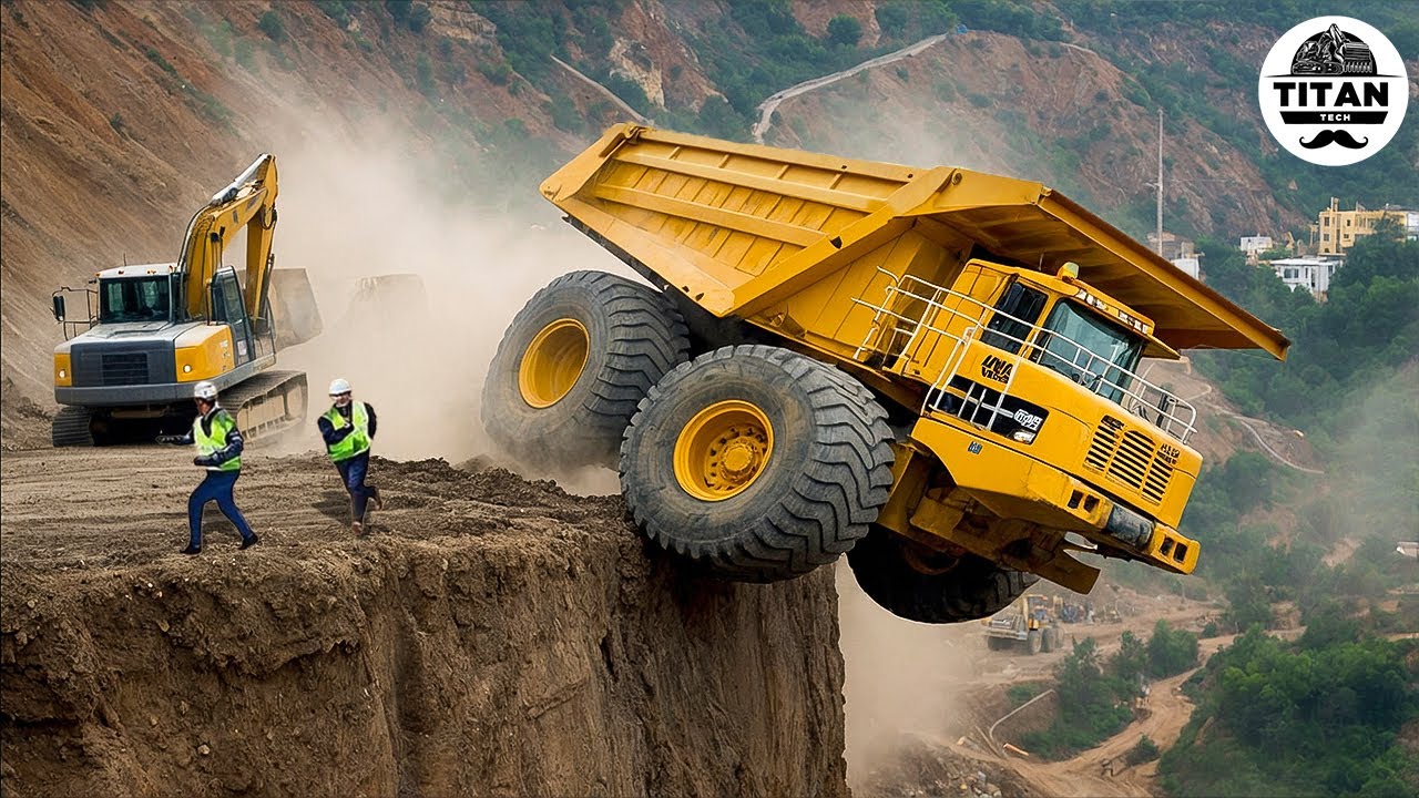 Dangerous Idiots Fastest Truck & Heavy Equipment Fails | Extreme Oversized Truck Transport #11