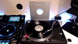 Force Majeure - Out Of My Mind (Funk Function Mix)