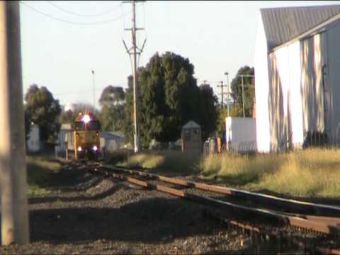 Pacific National BL26 works 8134N with X46.