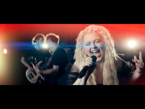Jana Bastien - Jana Bastien - Vzory a hádky (official music video)