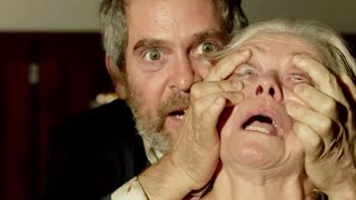 gary forces them to see the light scene (bird box )