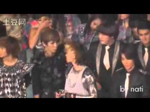 Key SHINee with Nicole KARA (fancam)