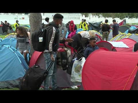 Francia | Evacuadas mil personas sin hogar, migrantes afganos y de África subsahariana