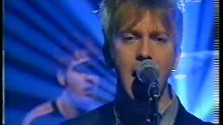 Mansun - She Makes My Nose Bleed, Wide Open Space Live MTV Hanging Out