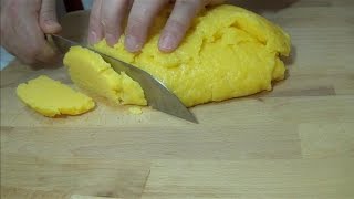 Polenta classica e con fontina, trucchi e consigli.