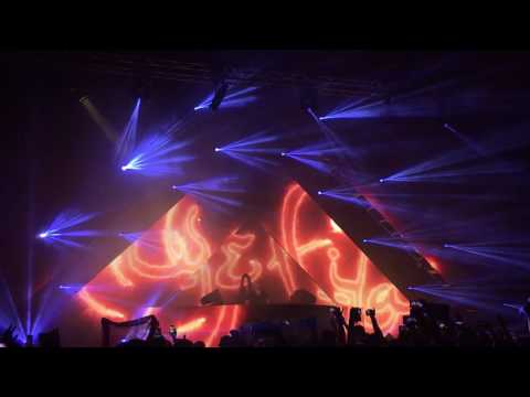 Aly & Fila @ FSOE450 / UK ~ Aly & Fila with Ahmed Romel - Kingdoms (FSOE 450 Anthem - Intro)