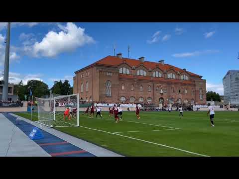 B.93 TV: Mikkel Mouritz med endnu et langskudsforsøg efter et godt B.93 angreb