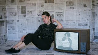 Una Más Music Video