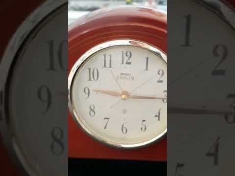 Để bàn reo Seiko. Thân gỗ Size 23.5cm x 13cmGiá 500k