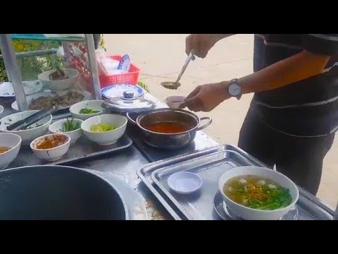 Cambodian Street Food - Noodle Soup And Market Food In Phnom Penh Video
