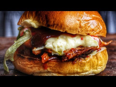 PULLED CHILI CHEESE CHICKEN BURGER from my GMG - english BBQ-Video - 0815BBQ