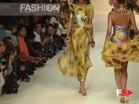 "Valentino" Spring Summer 1991 Paris 3 of 3 pret a porter woman by FashionChannel