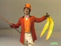Classic Sesame Street Luis Ringmaster
