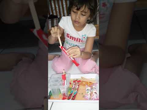 Nadhirah bikin es krim fullo