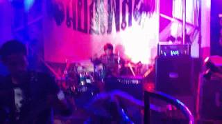 Warning Broken - Whore To A Chainsaw [TAIM Cover] LIVE at Mosh Fest#1 Pakchong 07/07/2012