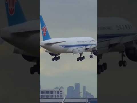 China Southern Airlines Boeing 777 B-2072 #airplane #landing #shorts