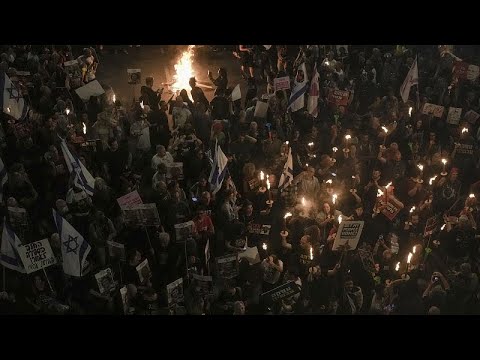 "أنت العائق أمام الصفقة".. آلاف المتظاهرين في تل أبيب يطالبون بإسقاط نتنياهو والشرطة تتدخل