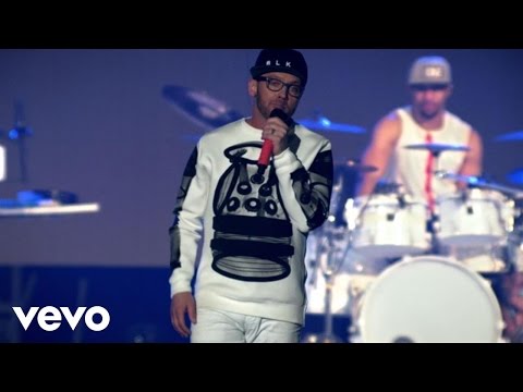 TobyMac - Funky Jesus Music (Live) ft. Hollyn