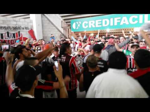 "TREMENDA PREVIA ðŸ”¥ | Chacarita vs San Martín de Tucumán" Barra: La Famosa Banda de San Martin • Club: Chacarita Juniors