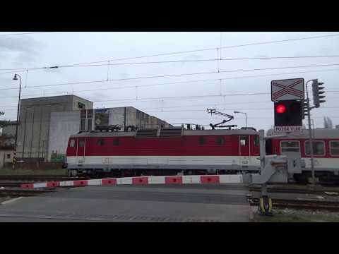 Železničné priecestie - Bratislava Predmestie (SK) - (19.2 2020) / Railroad crossing