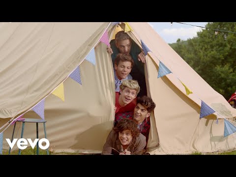 image-Where was live while we're young filmed One Direction?